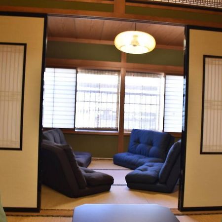 Only For One Group Cheaper For 6Th & 7Th Guest 市街地中心部 一棟貸しの宿 Guest House Don'S Home Takayama  Ngoại thất bức ảnh